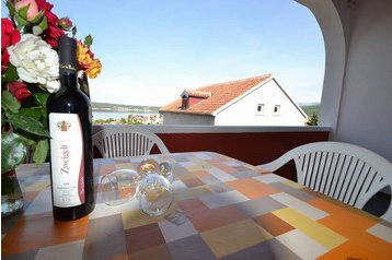 Chorvatsko Privát Karin Gornji, Exteriér